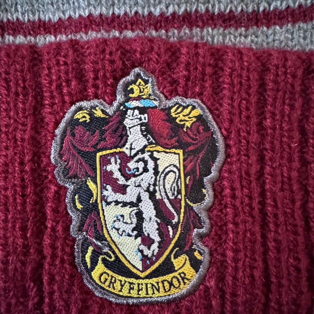 Harry Potter Gryffindor Beanie Hat Burgundy Grey Knit Pom Hogwarts Wizard Adult - Picture 2 of 5